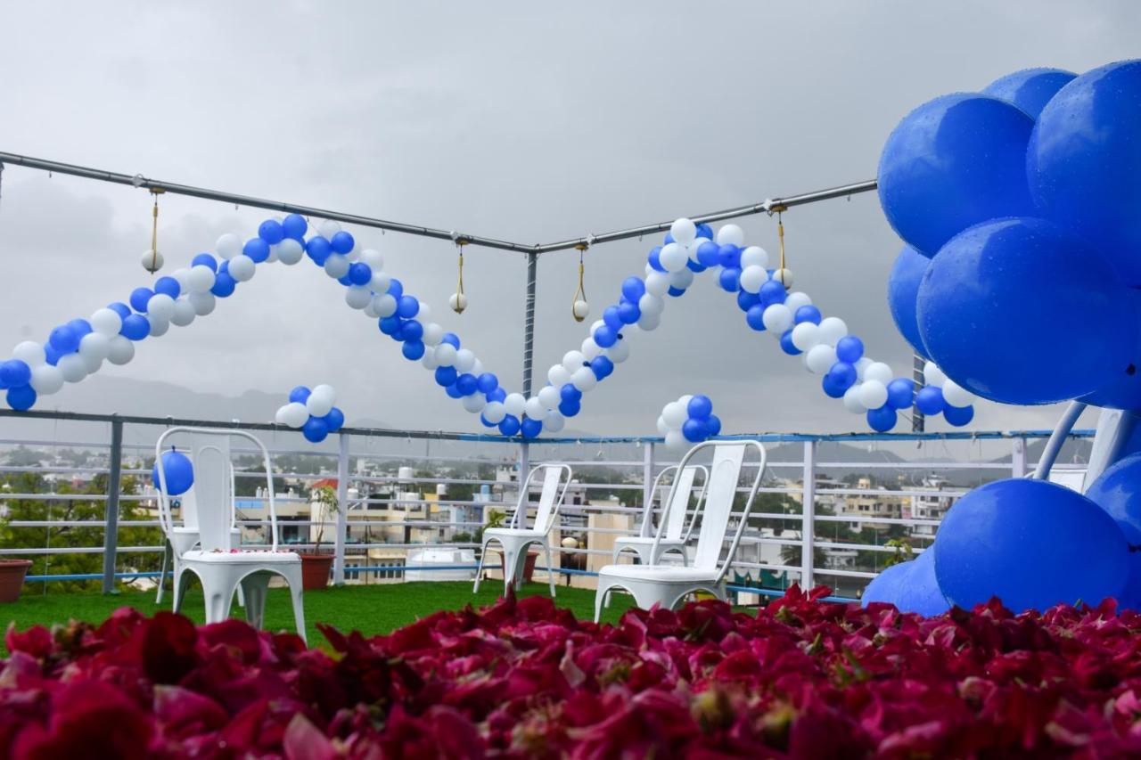 Hotel Lake Bridge ウダイプル エクステリア 写真