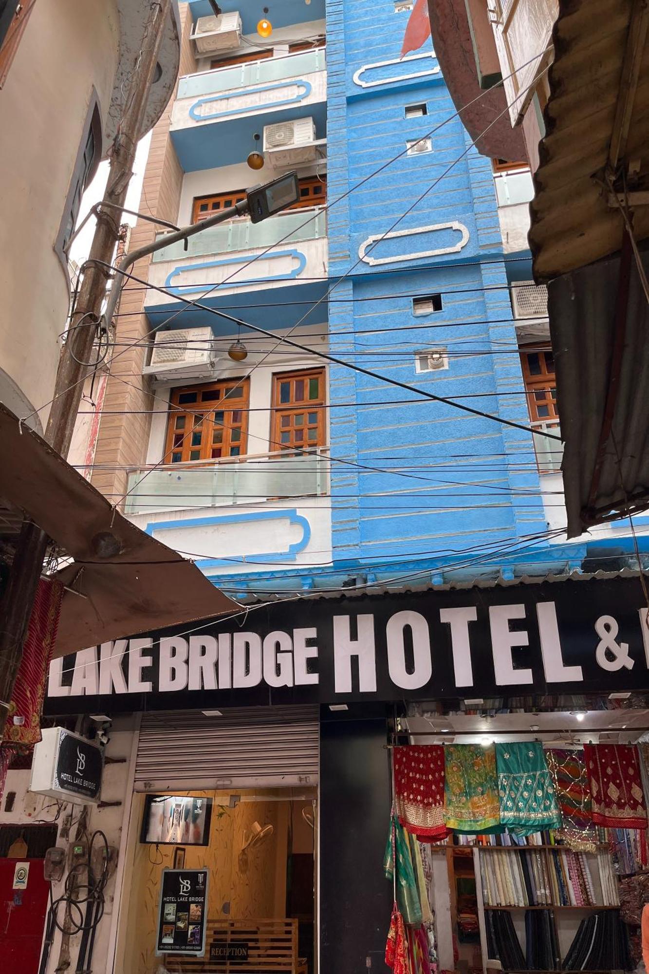 Hotel Lake Bridge ウダイプル エクステリア 写真